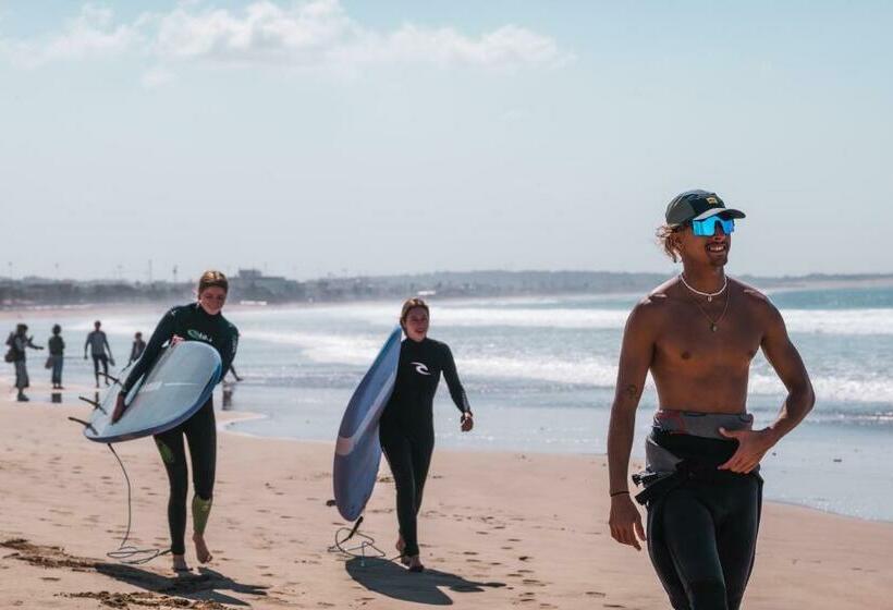 هاستل We Surf Morocco Boutique House