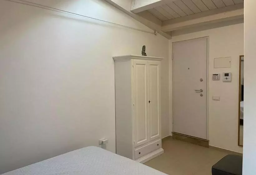 ベッドアンドブレックファースト L Alfiere 1