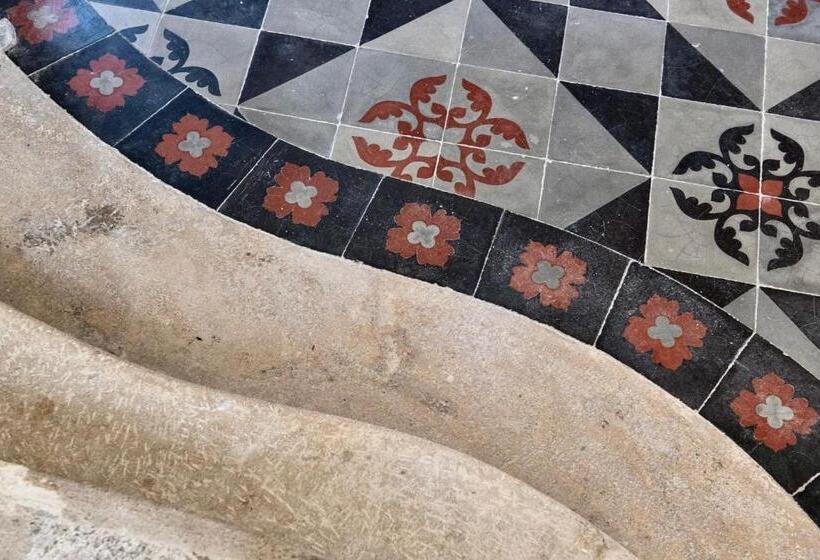 تختخواب و صبحانه La Chapelle Sur La Sorgue