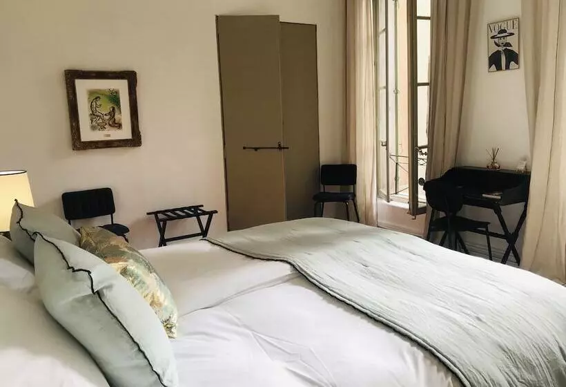 Aamiaismajoitus (B&B) La Chapelle Sur La Sorgue