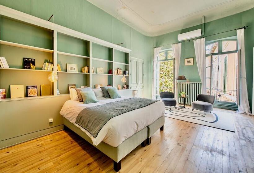 تختخواب و صبحانه La Chapelle Sur La Sorgue