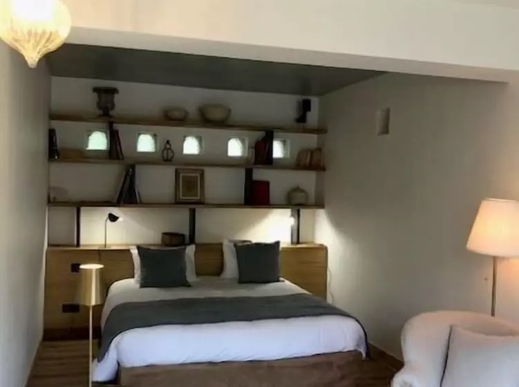 Aamiaismajoitus (B&B) La Chapelle Sur La Sorgue