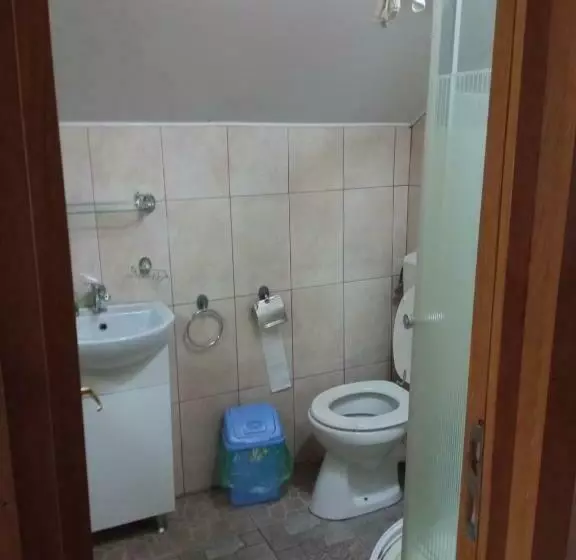 پانسیون Casa Spatar