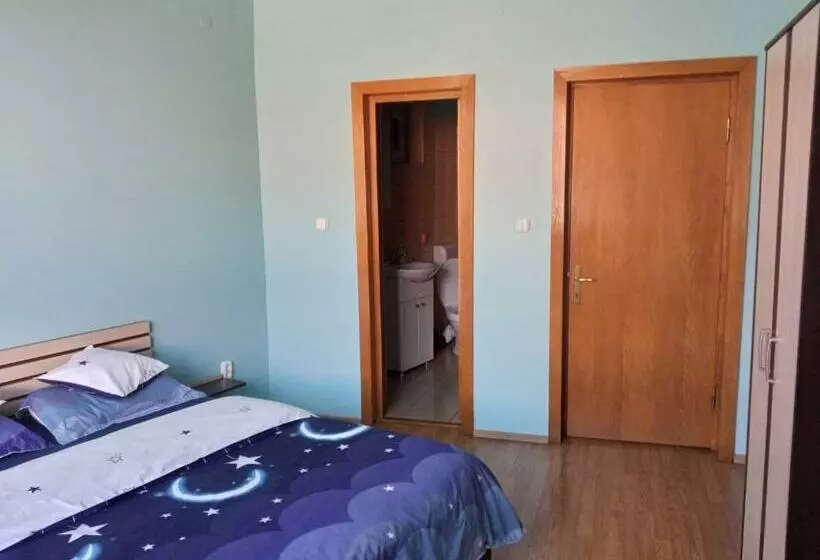 پانسیون Casa Spatar