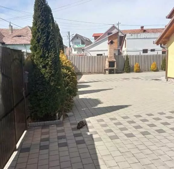پانسیون Casa Spatar