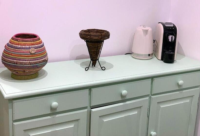 Пансион Comforthouse Ladispoli