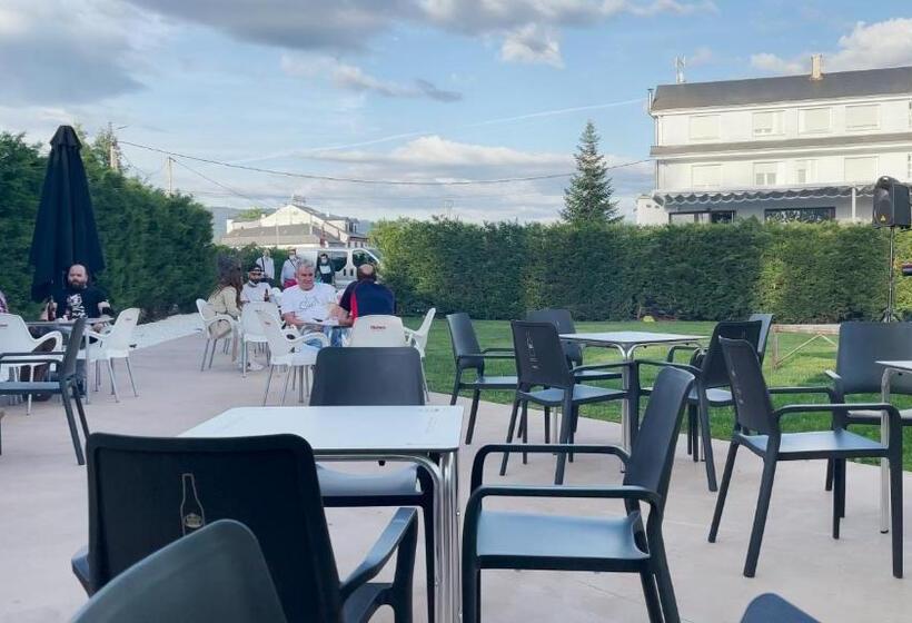 膳宿费 Hostal Restaurante Cuatro Caminos