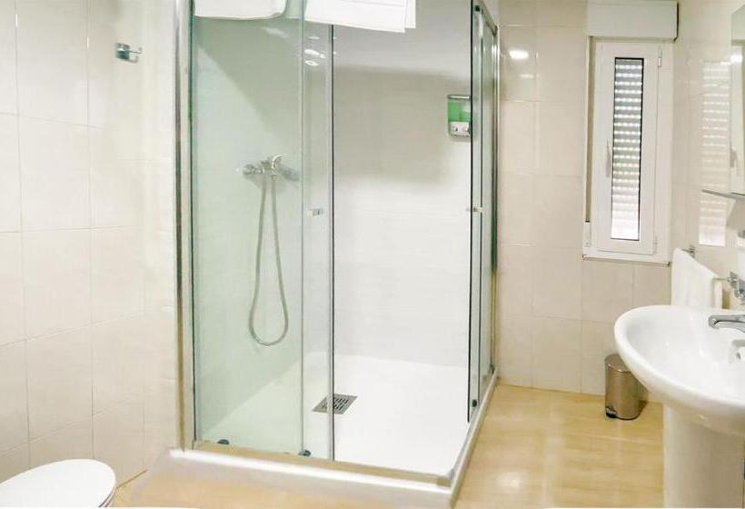 膳宿费 Hostal Restaurante Cuatro Caminos