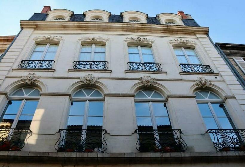 تختخواب و صبحانه Koko & Baobab