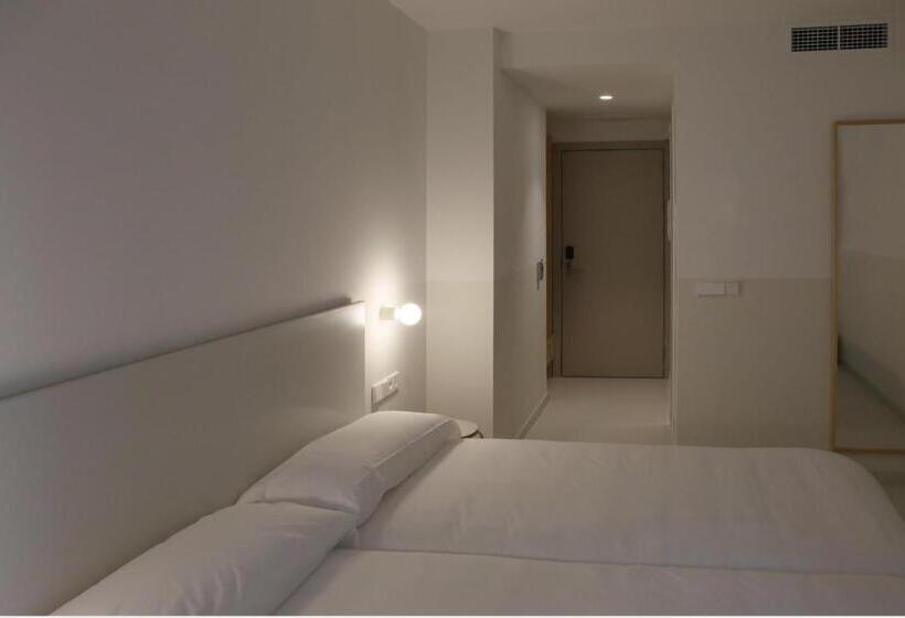 ホテル La Fonda B&b