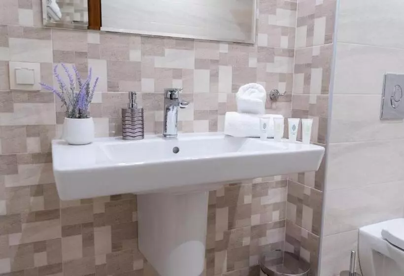 ペンション Guest House Velik