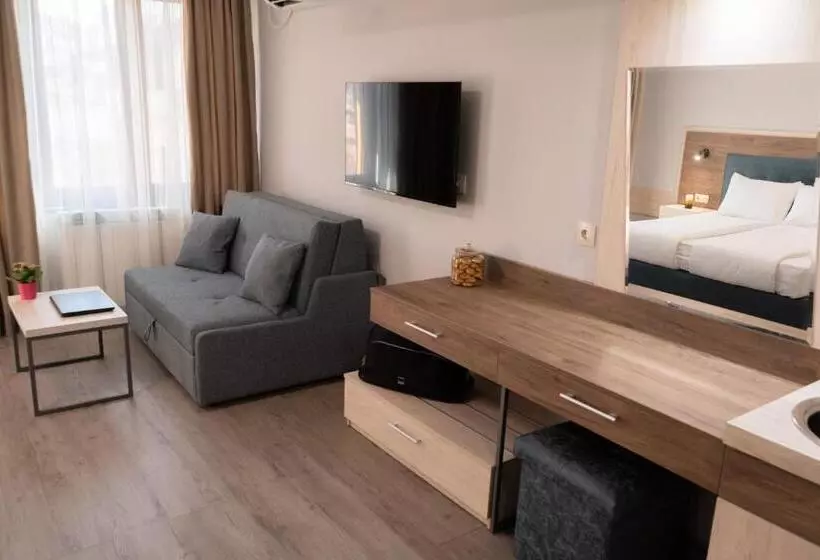 ペンション Guest House Velik