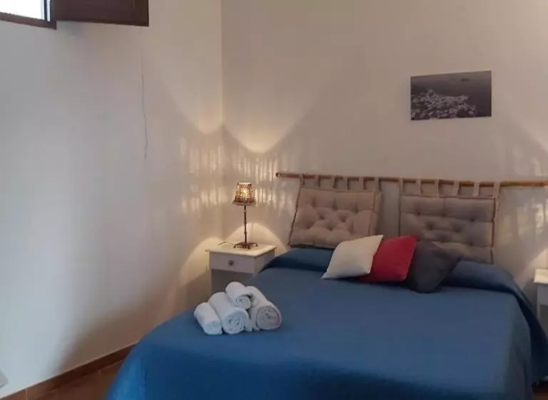 تختخواب و صبحانه La Casa Di Zeffiro