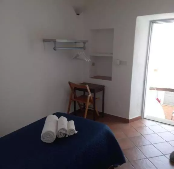 تختخواب و صبحانه La Casa Di Zeffiro