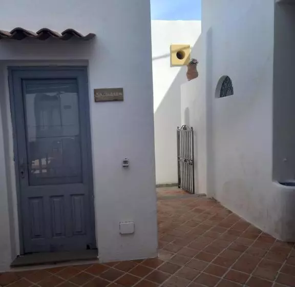 تختخواب و صبحانه La Casa Di Zeffiro