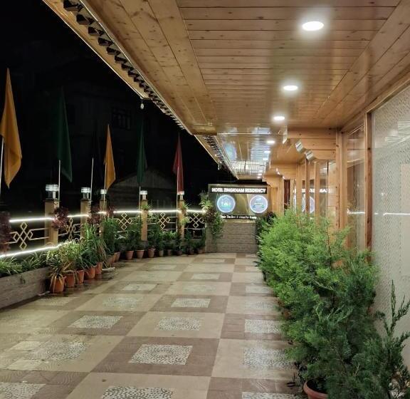 Hotel Zingkham Residency