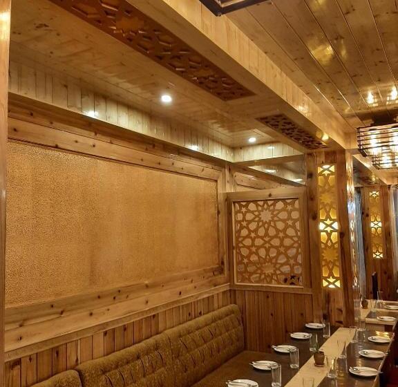 Hotel Zingkham Residency