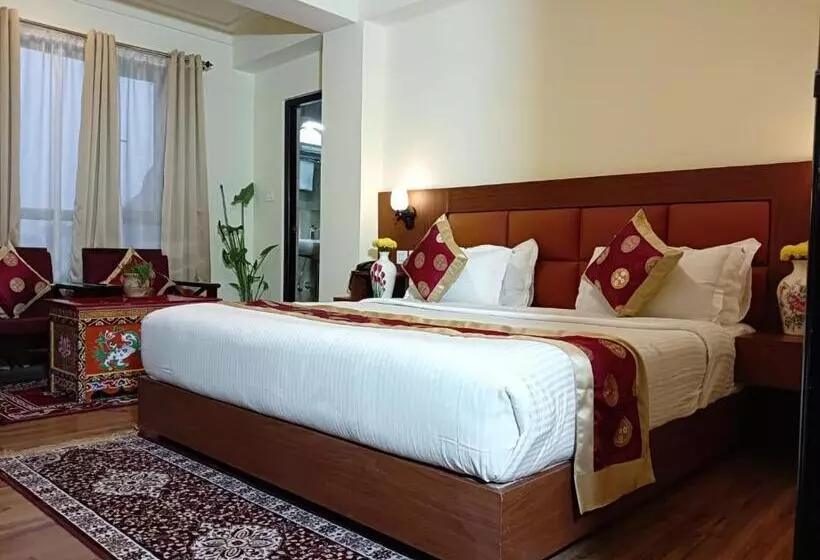 ホテル Zingkham Residency