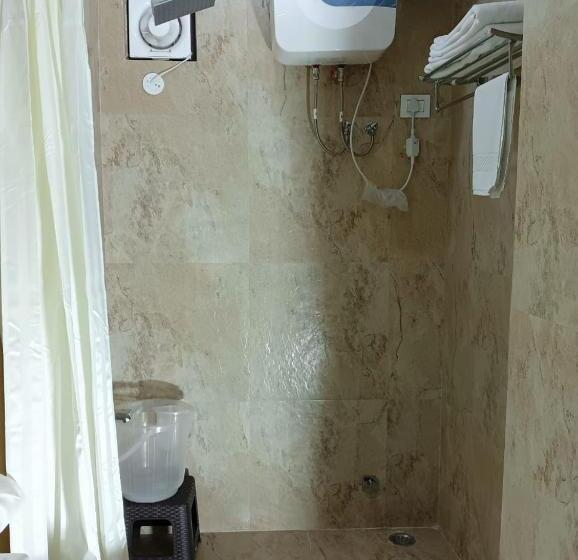 Hotel Zingkham Residency