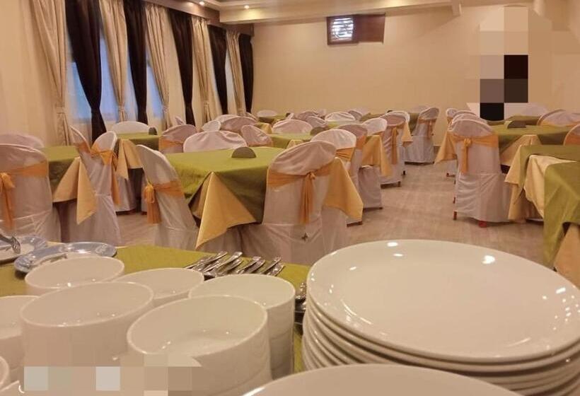 Hotel Zingkham Residency