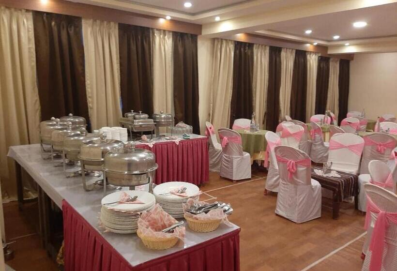 Hotel Zingkham Residency