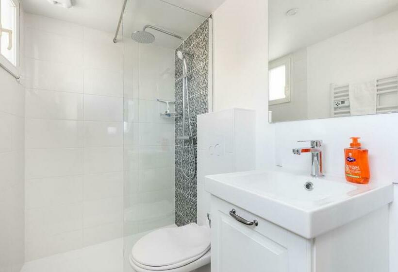 צימר Le Belem : Chambre Spacieuse Avec Sdb Privative, Cuisine Et Salon Partagés, Terrasse, Proche Facs Et