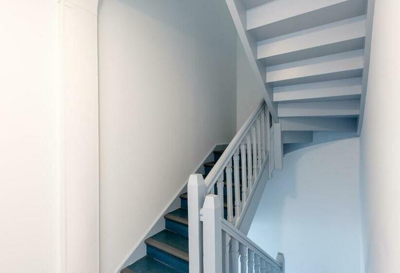 צימר Le Belem : Chambre Spacieuse Avec Sdb Privative, Cuisine Et Salon Partagés, Terrasse, Proche Facs Et