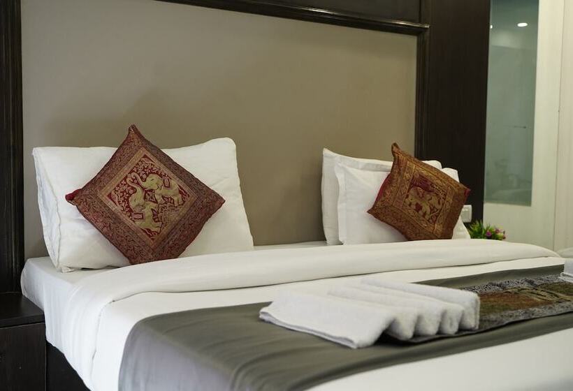 בית מלון כפרי Anand Empire