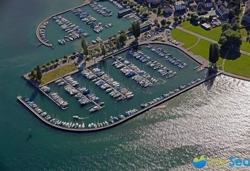 ホテル Müllers Self Check In