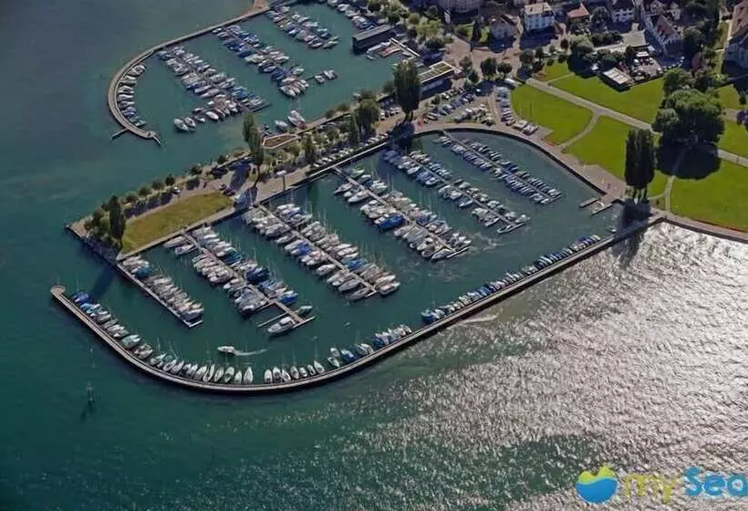 ホテル Müllers Self Check In