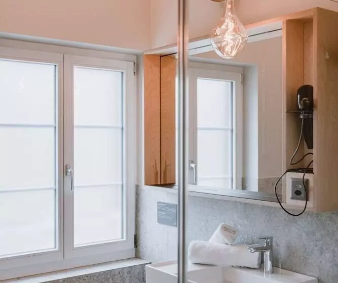 ホテル Müllers Self Check In