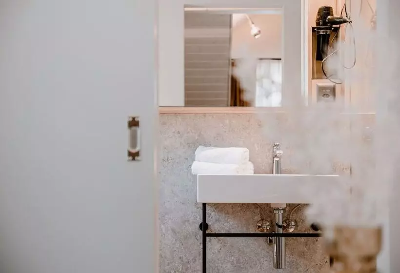 ホテル Müllers Self Check In