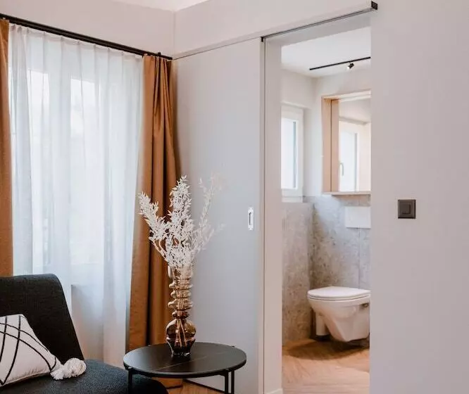 ホテル Müllers Self Check In