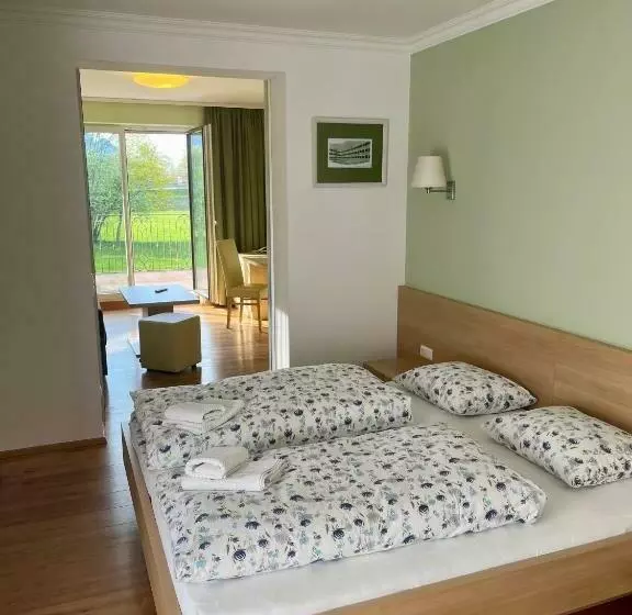 Hotelli Pension Sommerauer