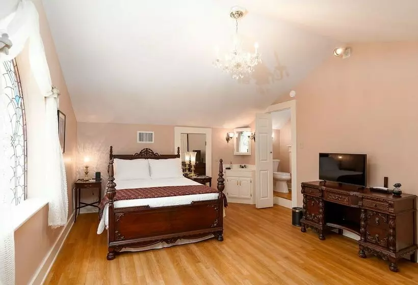 Oaklea Mansion Bed And Breakfast