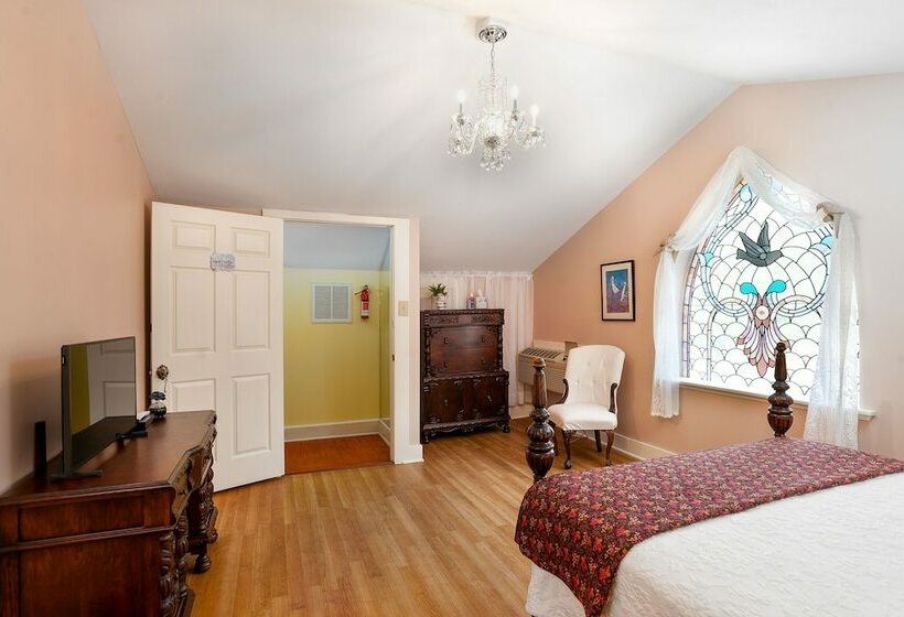 Oaklea Mansion Bed And Breakfast