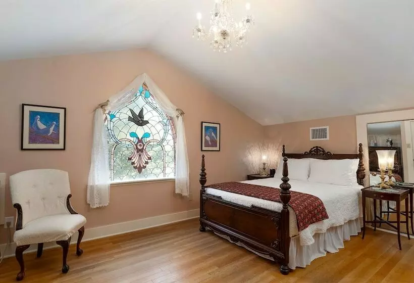 Oaklea Mansion Bed And Breakfast