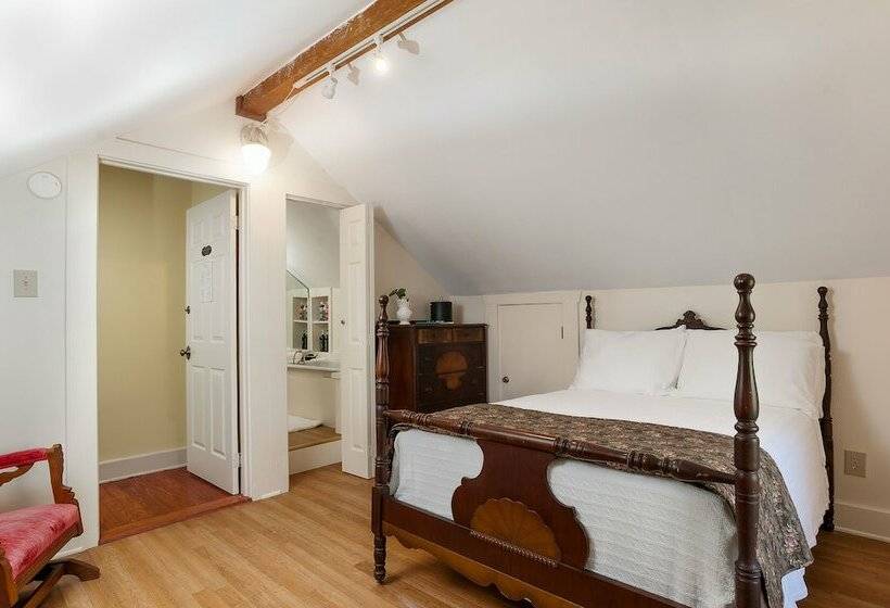 Oaklea Mansion Bed And Breakfast