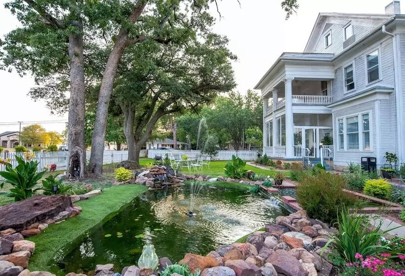 Oaklea Mansion Bed And Breakfast