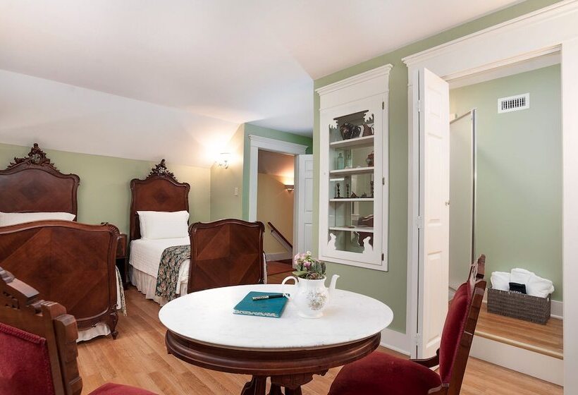 Oaklea Mansion Bed And Breakfast