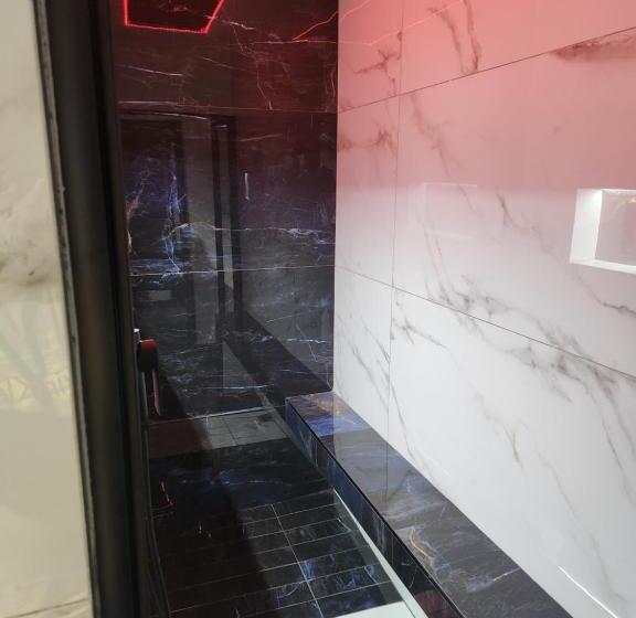 پانسیون 17 On Buffalo