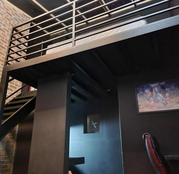 پانسیون 17 On Buffalo