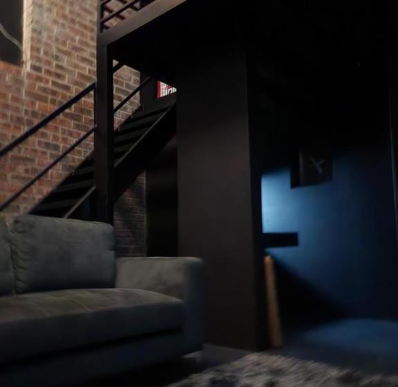 پانسیون 17 On Buffalo