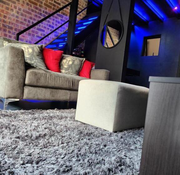 پانسیون 17 On Buffalo