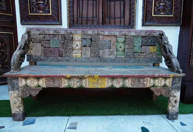 リゾートホテル Vedic Dham Ganga