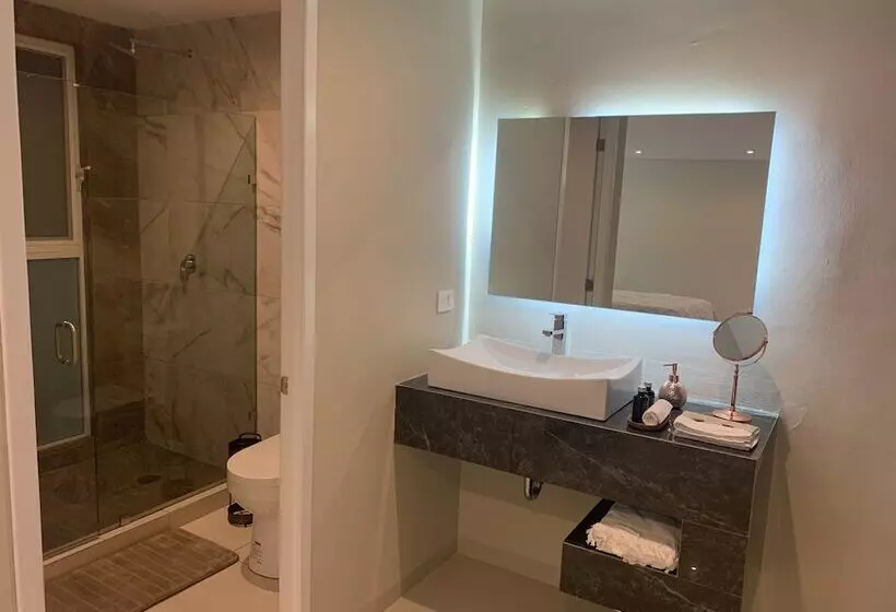 هتل La Grande Maison