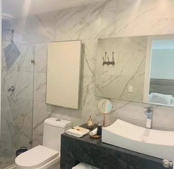 هتل La Grande Maison