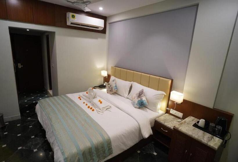 Fabhotel Naivara Boutique