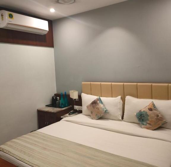 Fabhotel Naivara Boutique