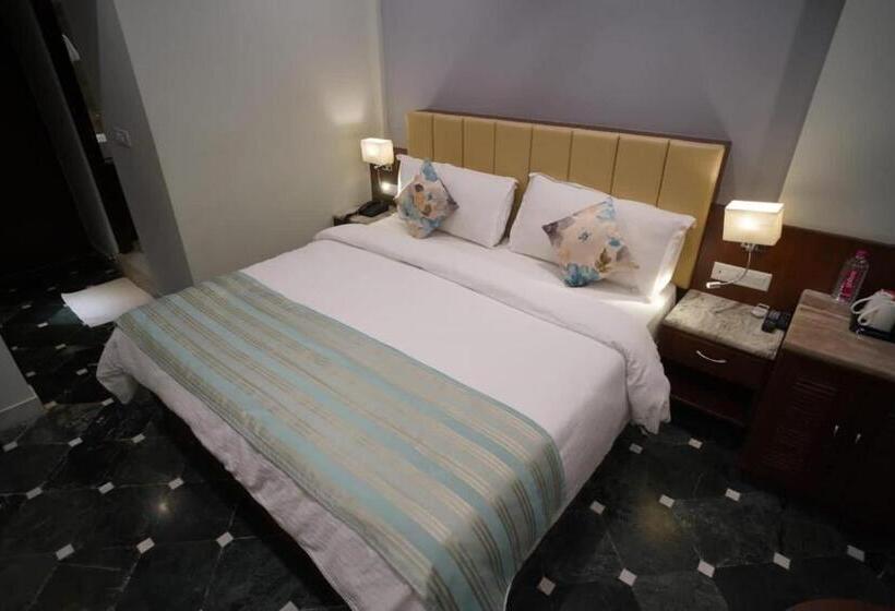 Fabhotel Naivara Boutique